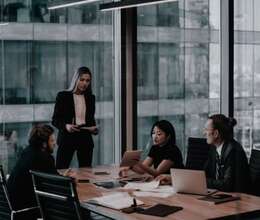 Məlumat meneceri tələbi