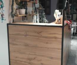 Kofeşop vitrini satılır