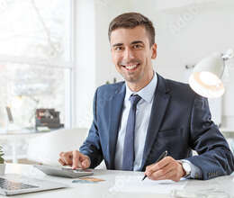 Ofis-menecer tələb olunur