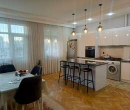 Satılır Yeni tikili, 190m², 4-Otaqlı