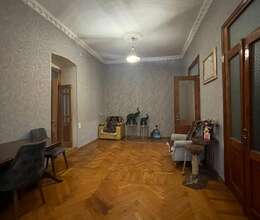 Satılır Köhnə tikili, 126m², 4-Otaqlı