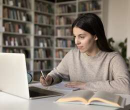 Ofis işləri üzrə mütəxəssis