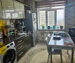 Satılır Köhnə tikili, 110m², 4-Otaqlı