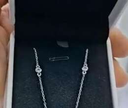 Gümüş boyunbağı 