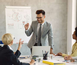 Ofis-Menecer tələb olunur