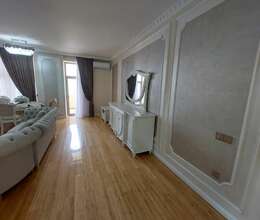 Satılır Yeni tikili, 215m², 4-Otaqlı