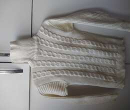 Azz geyinilmiş sviter 