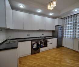 Kirayə verilir Yeni tikili, 140m², 3-Otaqlı