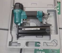 Meakida firmasının Pinevmatik mismar vuran tapançası