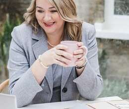 Təqaüddə Olan Müəllimlərə Biznes Sahəsində Əməkdaşlıq