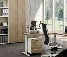 Ofis mebelləri hazırlanır