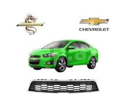 "Chevrolet Aveo T300 2011-2013" radiator barmaqlığı