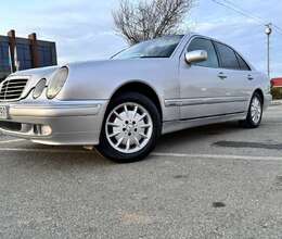 Mercedes E 270, 2000 il