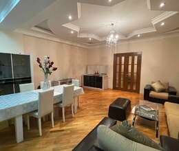 Kirayə verilir Yeni tikili, 168m², 4-Otaqlı