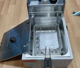 Fritoz aparatı satılır.