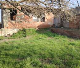 Buzovnada torpaq satilir