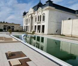 House with Garden, Villa For Sale