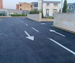 Asfalt işləri görülür.