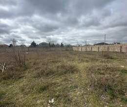 Buzovnada torpaq satilir