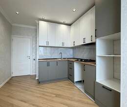 Satılır Köhnə Tikili, 80m², 3-Otaqlı