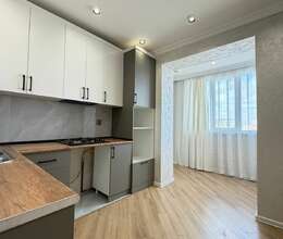 Satılır Köhnə Tikili, 80m², 3-Otaqlı