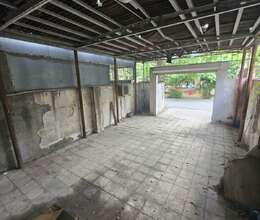 Şərifzadə küçəsində 2 otaqlı mənzil satılır