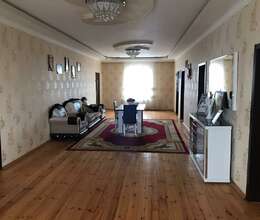 House with Garden, Villa For Sale