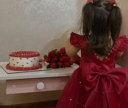 Dayə tələb olunur