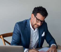 Məlumat Meneceri Tələb Olunur