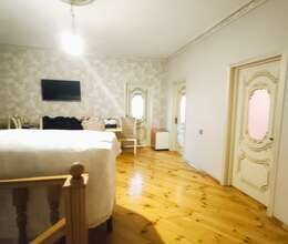 Təcili həyət evi satılır 