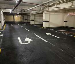 Asfalt işləri görülür.