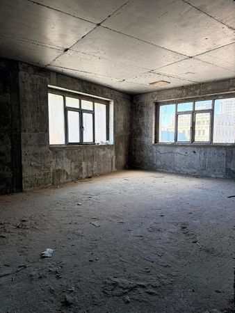 Kəpəz Hospitalın Yanında 3 Otaqlı Mənzil Satılır