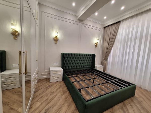 # Satılır 4 Otaqlı Yeni Tikili 150 M², 28 May Metrosu