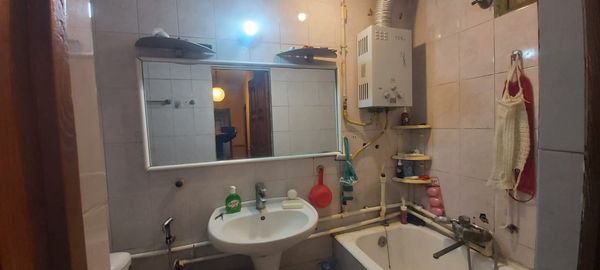 2-otaqlı Köhnə tikili, Əhməd Rəcəbli küç., 55 m²