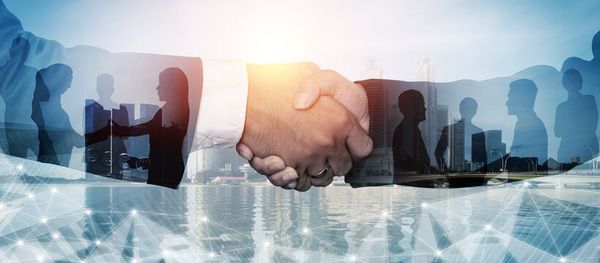 Məlumat Meneceri tələb olunur