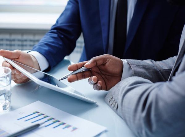 Menecer işi təklif olunur