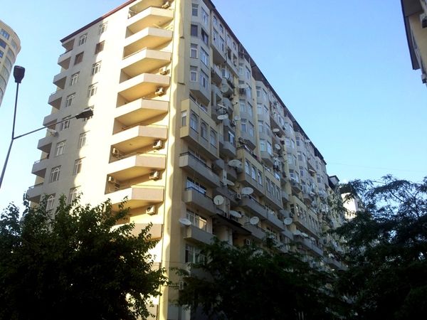 4-otaqlı Yeni Tikili, Salatın Askerova Küç. - 23, 180 M²