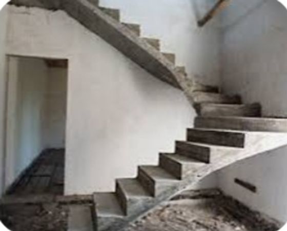 Beton Pilləkənlər Yığırıq Müxtəlif Görünüşdə