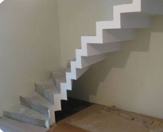 Beton Pilləkənlər Yığırıq Müxtəlif Görünüşdə