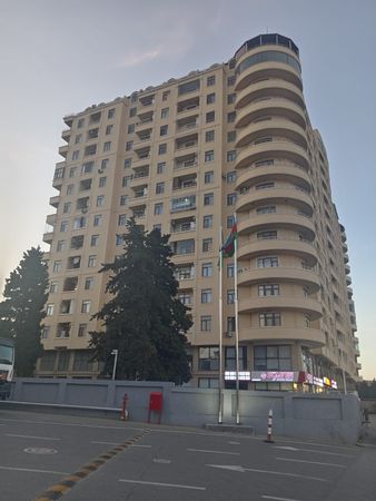 3-otaqlı Yeni tikili, Yasamal r. A.Şərifzadə 241, 145 m²