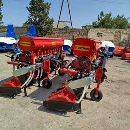 Cərgə arası kultivator gübrəsəpənli