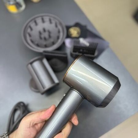 Fen Dyson Supersonic