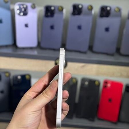 Apple iPhone 13 Starlight 128GB/4GB