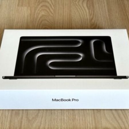 Apple MacBook Pro 14.2 inch M4 MAX Chip 36GB/1TB (MX2K3)
