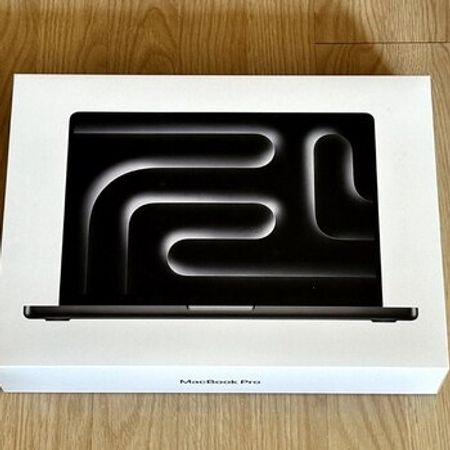 Apple MacBook Pro 14.2 inch M4 Chip 24/1TB