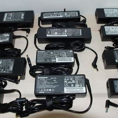 Noutbuk adapterləri