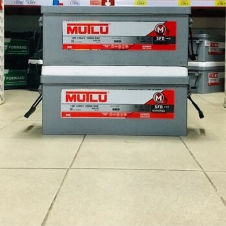 Akkumulyator "12 volt 220 ah"