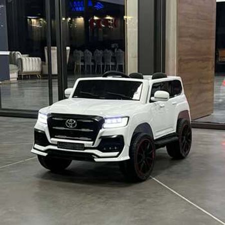 Toyota uşaq avtomobil