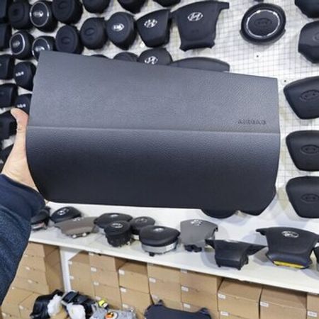 "Mercedes-Benz" sərnişin airbag