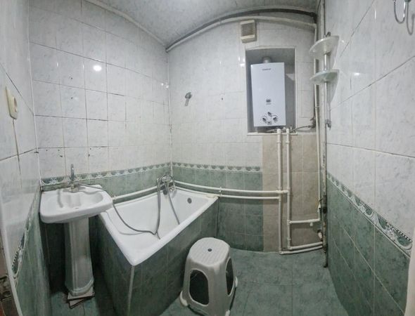 5-otaqlı Köhnə tikili, m.Neftciler Naxcivanski küç., 120 m²